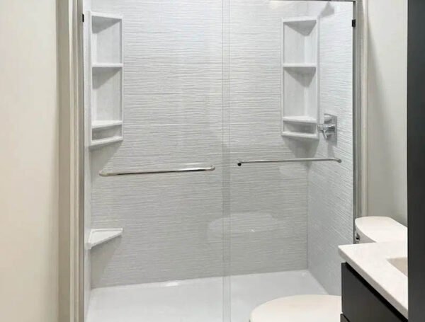 Top Easy-Access Walk-In Tubs for Seniors in Waterford, MI