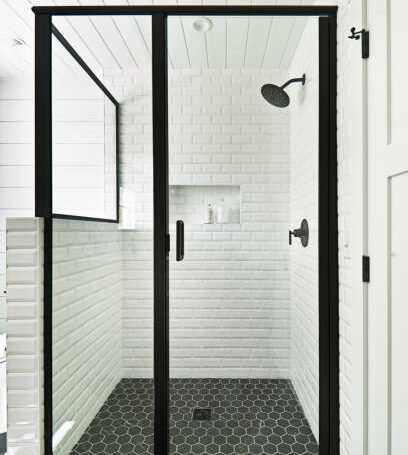 Top Tub to Walk-In Shower Conversion Services in Farmington, MI: Why Professional Work Matters