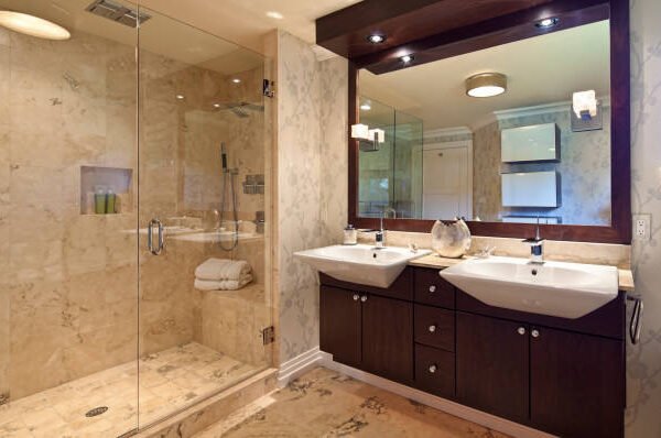 Questions to Ask Before Hiring Tub to Shower Contractors in Farmington Hills MI