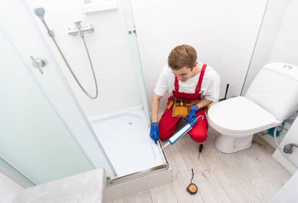 Professional Tub to Shower Services in South Lyon MI Create Cleaner Surfaces