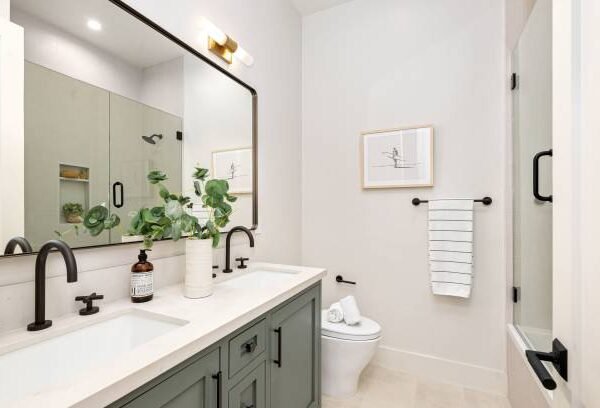 Mold, Mildew, and Water Damage? How Premier Bathroom Makeovers in Farmington, Michigan Solve Hidden Problems