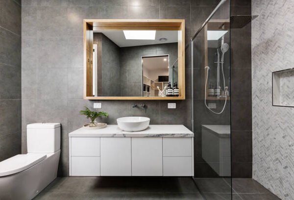 How Can Farmington, MI Safe Walk-in Tubs for Elderly Homeowners Enhance Your Bathroom?