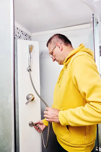 Reliable Walk-in Shower Installation Services in Farmington, MI