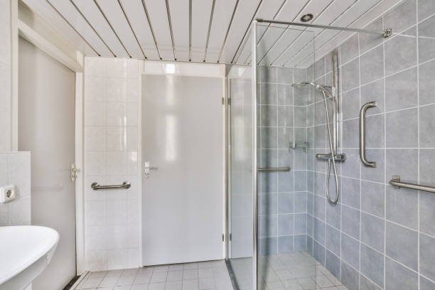 Expert Tub to Walk-in Shower Conversion Contractors in Walled Lake, MI