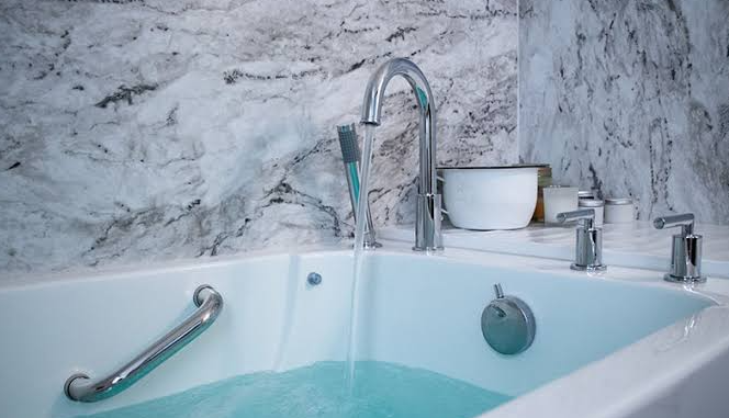 Luxury Walk-in Bathtubs With Jets in Garden City, MI