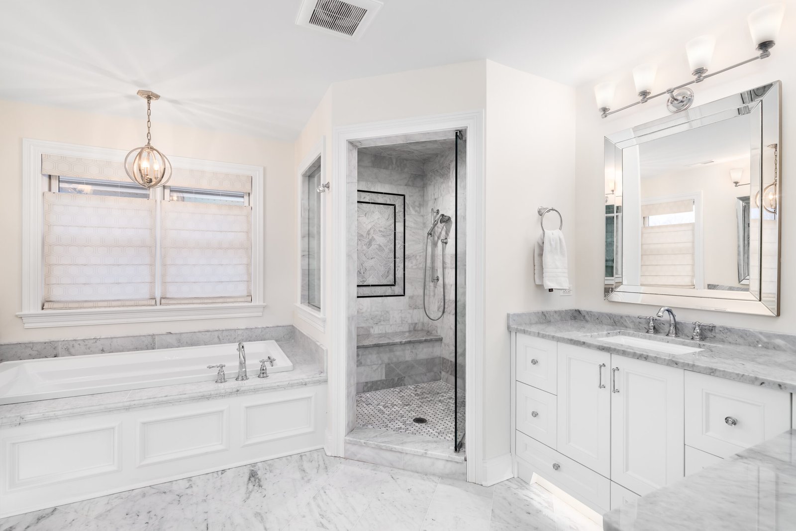 Tub to Walk-In Shower Conversion Contractors in Waterford, MI