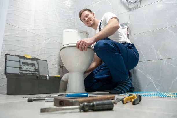 Leaking Old Tubs Causing Water Damage? Tub to Walk-In Shower Conversion in Farmington, MI Fixes Structural Issues