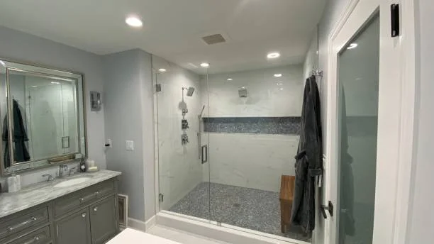 Mold and Mildew Buildup in Tubs? How Tub to Walk-In Shower Conversion in Farmington, MI Prevents Recurring Problems