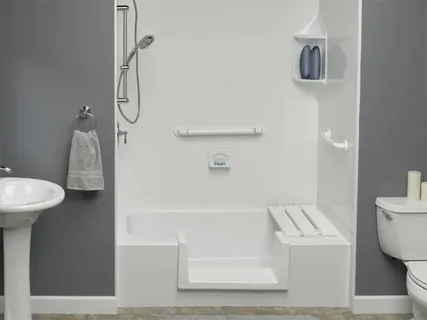 How to Choose the Right Walk-In Shower for Your Farmington, MI Home